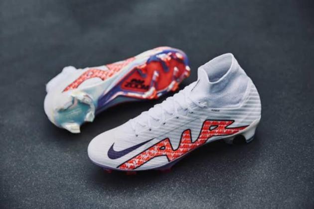 Inovasi Nike Air Zoom Mercurial, Sepatu Sepak Bola dengan Teknologi Canggih