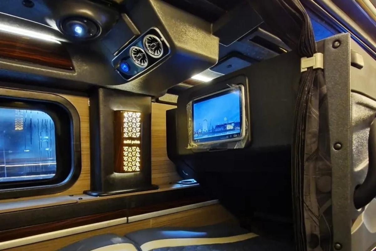 PO Adhi Prima Legacy SR3 Neo Suites Class (Dokumen Istimewa)