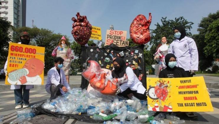 Mikroplastik dalam Paru-Paru, Ancaman Kesehatan di Musim Hujan