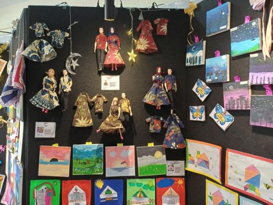 Panggung Spektakuler Alazfair 2025: SD Al Azhar Kelapa Gading Ubah Dongeng Aladdin Jadi Kurikulum Antibullying & Skill Abad 21!