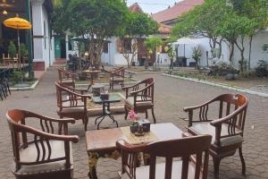 Menikmati Restoran Pawon Bogana, Sajikan Kuliner Keraton Kacirebonan untuk Publik 094742