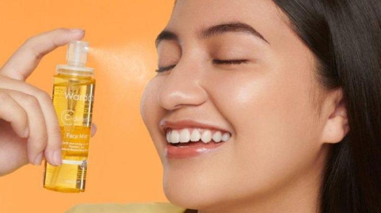 Anti Luntur! Intip 6 Rekomendasi Wardah untuk Riasan Kondangan Simpel dan Glass Skin