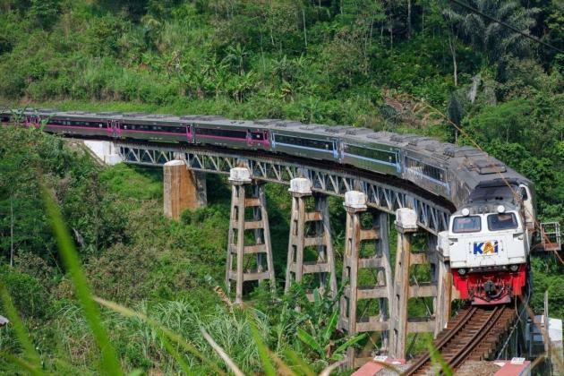 Pemprov Jabar dan KAI Resmi Kerja Sama, Rute Jakarta–Bandung Kini Cuma 1 Jam