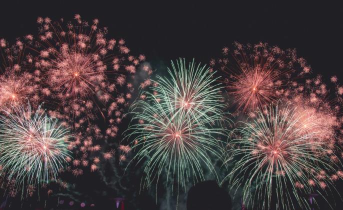 Ucapan Selamat Tahun Baru 2026 Paling Romantis, Dijamin Pasangan Meleleh dan Makin Cinta!