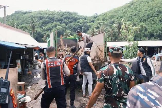 Banjir Rendam Pantai Crystal Bay Nusa Penida, Kunjungan Wisata Ditutup Sementara