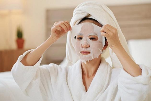 Bye Pori-Pori Besar! 5 Masker Wajah Terbaik Ini Rahasia Kulit Halus dan Glowing