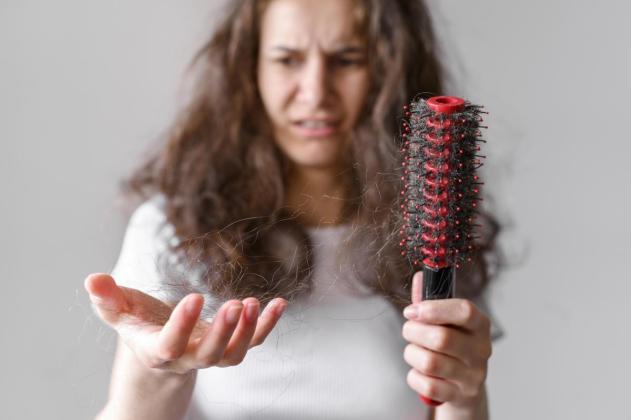 Banyak Orang Salah Fokus! Ini Kesalahan Perawatan Rambut yang Diam-diam Bikin Rambut Makin Rontok