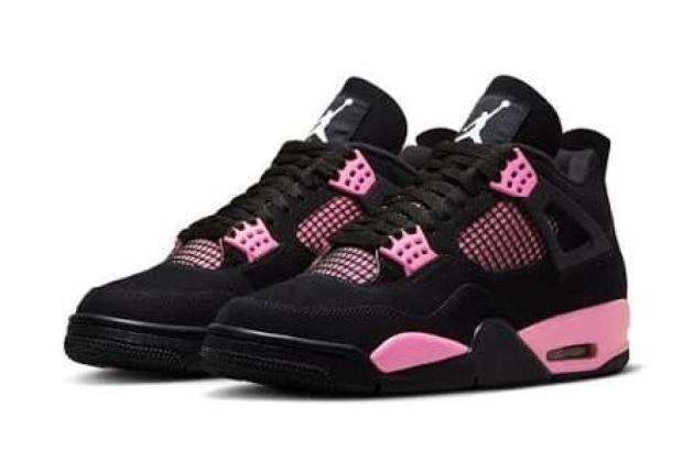 Air Jordan 4 “Pink Thunder” Dirumorkan Rilis 2026, Bawa Aksen Pink dan Logo Nike Air