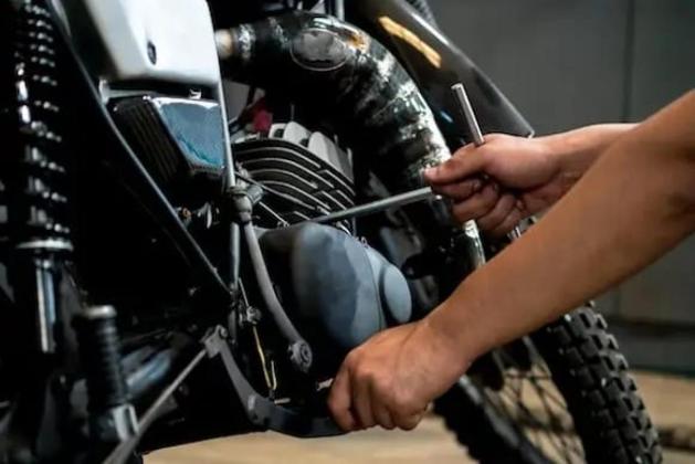 Motor Brebet Saat Gas Dibuka? Ini 4 Penyebab yang Harus Kamu Tahu