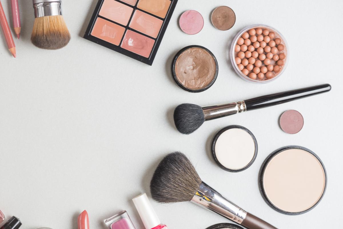 Stop Boros! 10 Produk Make Up Multifungsi Ini Bikin Kamu Tampil On Point Tanpa Ribet