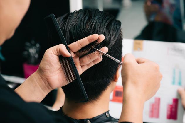 5 Tren Potongan Rambut Pria 2026 yang Bikin Penampilan Makin Maskulin