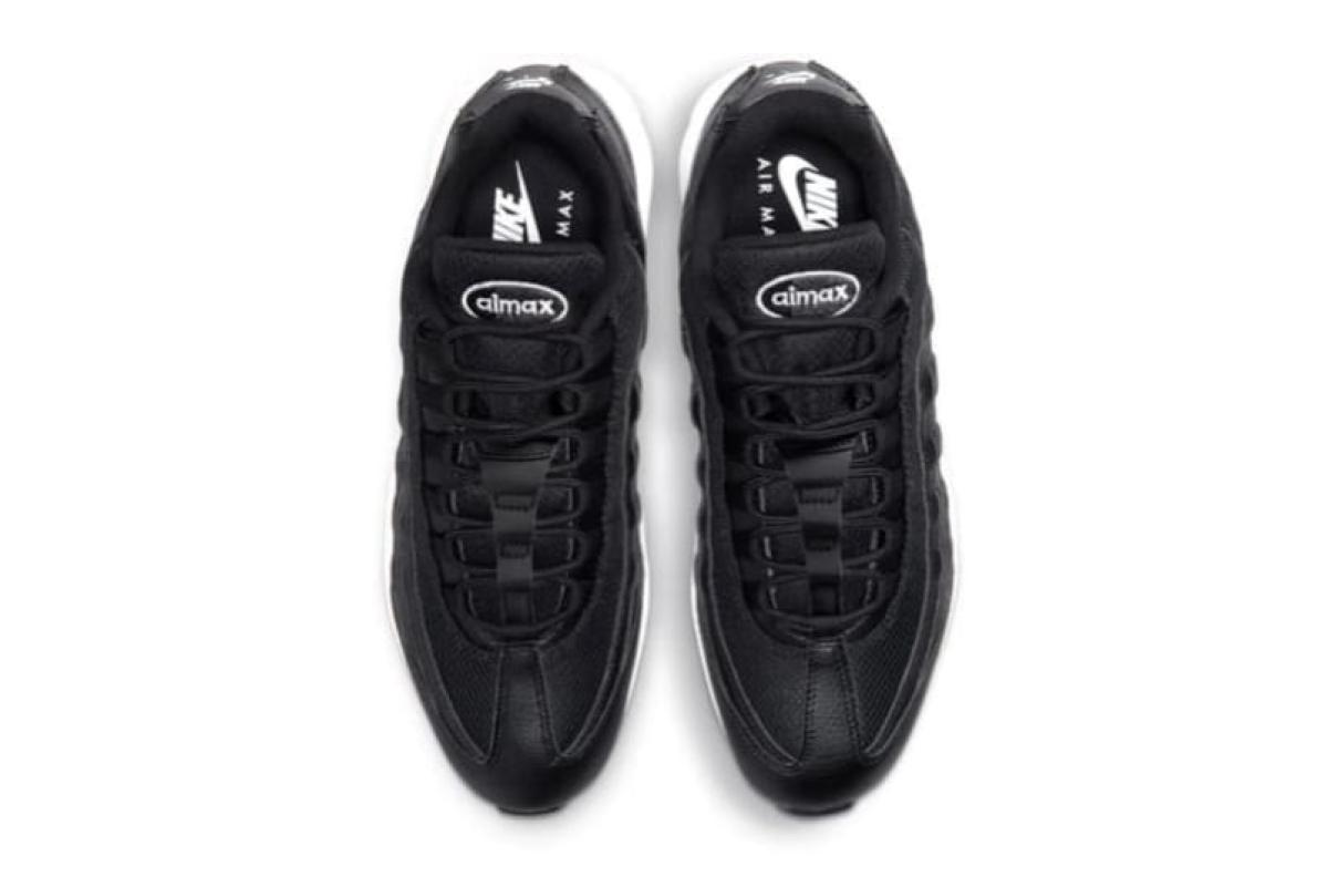 Nike Air Max 95 Golf Black and White (Dokumen Istimewa)