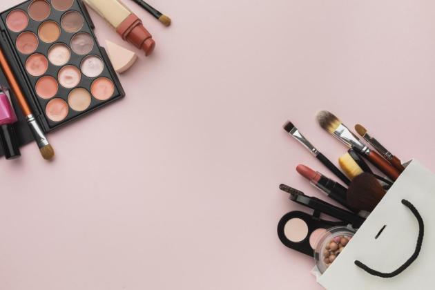 Jangan Salah Pilih! Ini Deretan Makeup Esensial untuk Penampilan Natural di Kampus