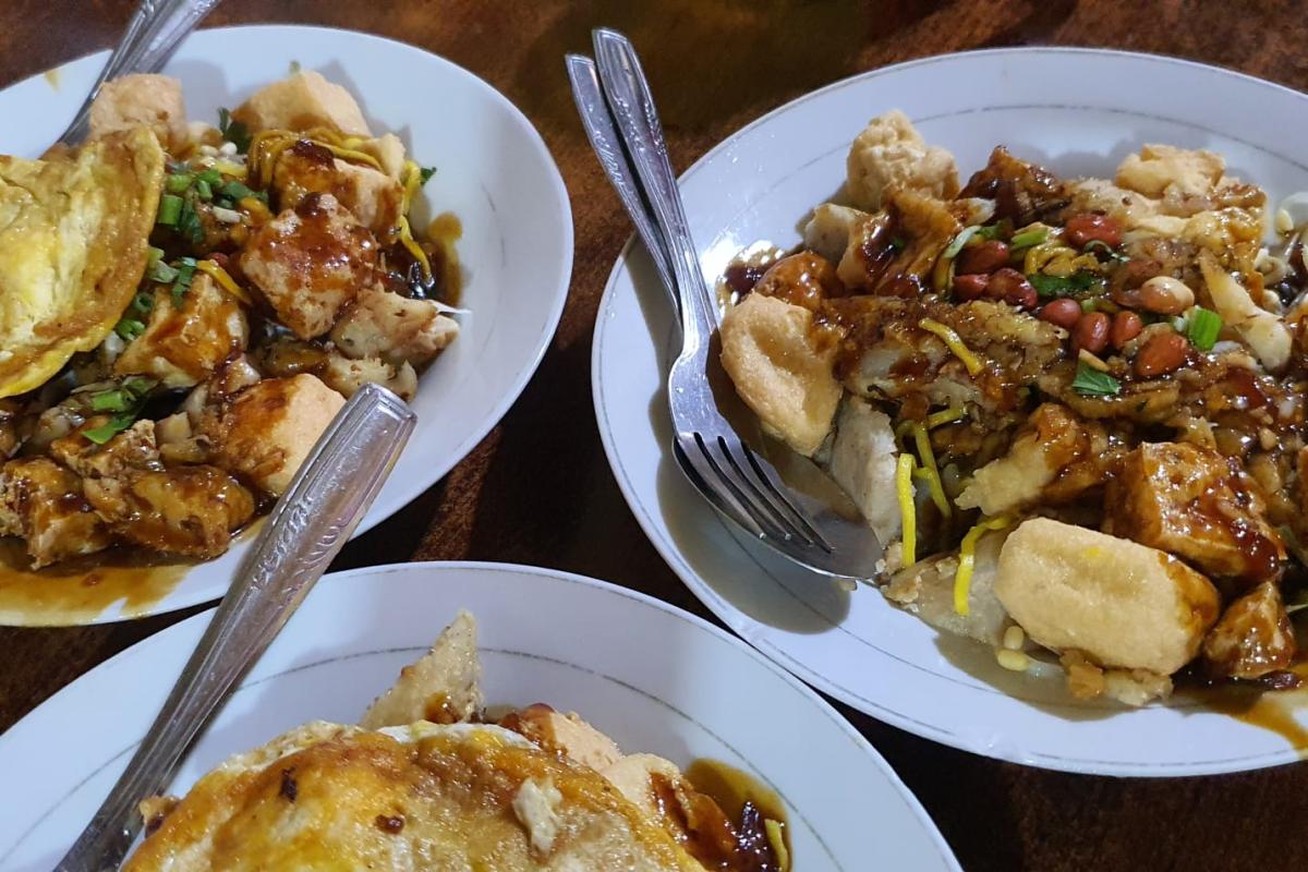 Seporsi Tahu Kupat Pak Gombloh (Tuahta Aldo / fin.co.id)