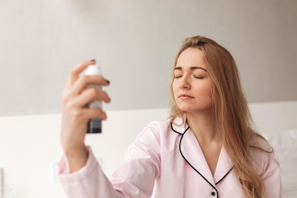 Battle Setting Spray: Mana yang Paling Ampuh Menahan Minyak dan Keringat?