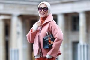 Syahrini Liburan di Paris bawa Tas Hermes Rp 5,8 Miliar (Tuahta Aldo / fin.co.id)