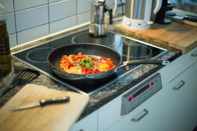 Beralih ke Masa Depan! Bedah Fitur Kompor Listrik Canggih yang Bikin Dapur Makin Mewah