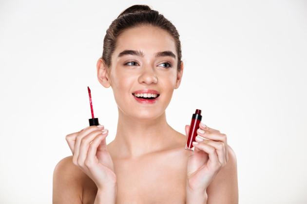 Lagi Viral! 5 Lip Tint yang Stain-nya Awet Banget, Sudah Coba?