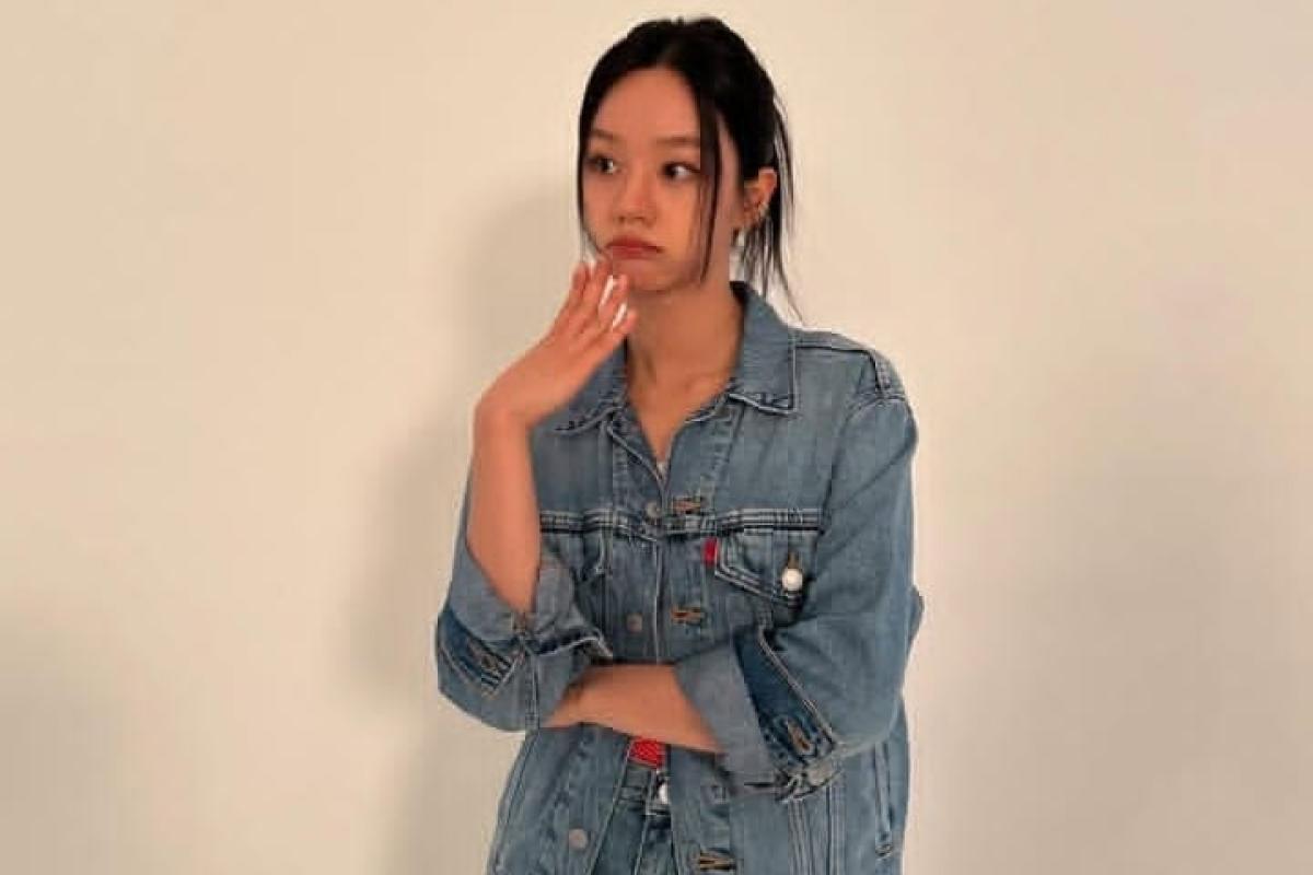 Rekomendasi OOTD Denim Ala Hyeri Girl’s Day, Tampil Casual Tapi Tetap Modis