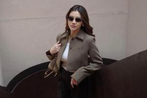 Back to Office Usai Libur !! Rekomendasi Outfit Kantor Casual ala Aaliyah Massaid