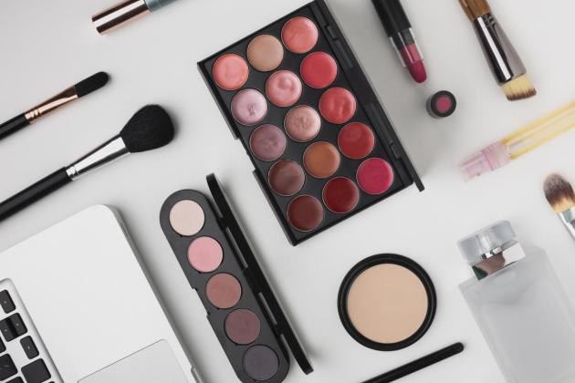 Rekomendasi Makeup di Bawah 50 Ribu: Tampil Cantik Gak Perlu Boncos, Buruan Serbu!