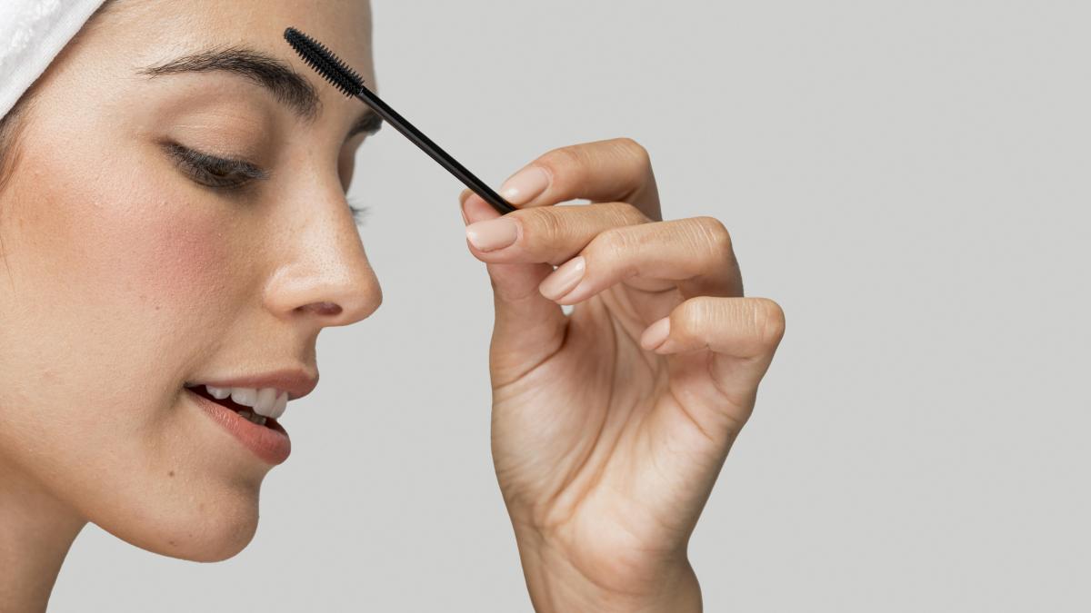 Bye Alis Berantakan! Rekomendasi Brow Mascara Terbaik untuk Tampilan Clean Look