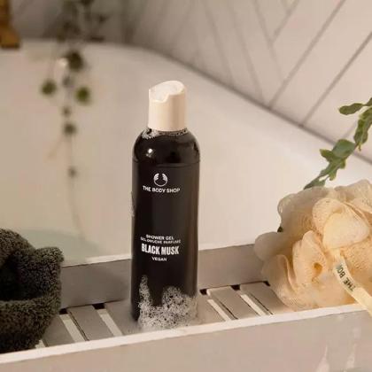  5 Rekomendasi Sabun Mandi Pria dengan Aroma Maskulin Terbaik