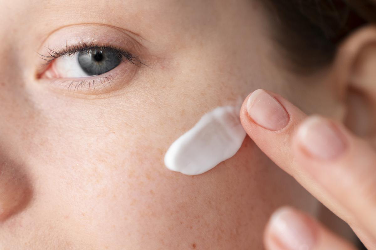 Gak Mau Kan Kulit Kusam? Ini Rekomendasi Sunscreen Korea Paling Nyaman untuk Sehari-hari