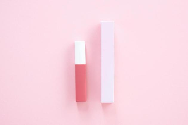 Pecinta Lips! Ini Rekomendasi Lip Tint MLBB yang bikin Bibir Segar Alami