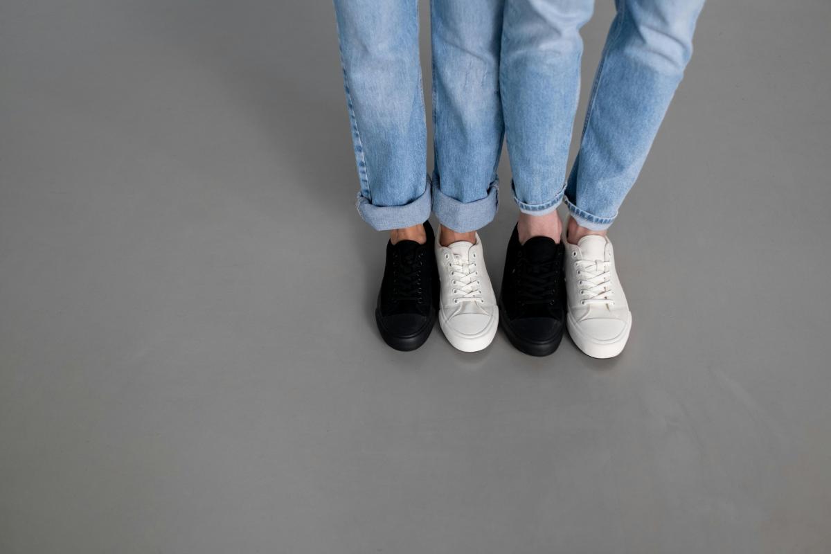 5 Sneakers Lokal Ini Bikin Brand Luar Gemetar, Kualitas Juara Dunia!