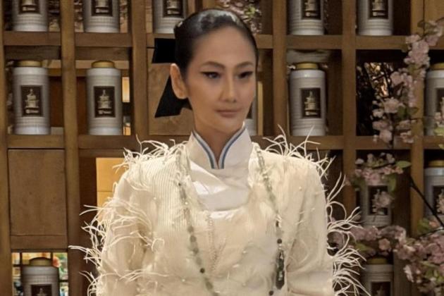 Koleksi Cheongsam Imlek 2026, Perpaduan Tradisi dan Gaya Militer Klasik