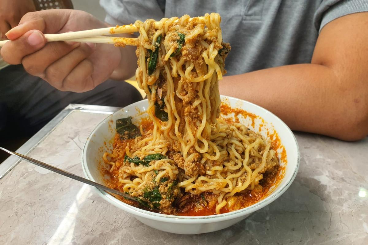 Sajian Warung Aceh Bang Ari (Tuahta Aldo / fin.co.id)