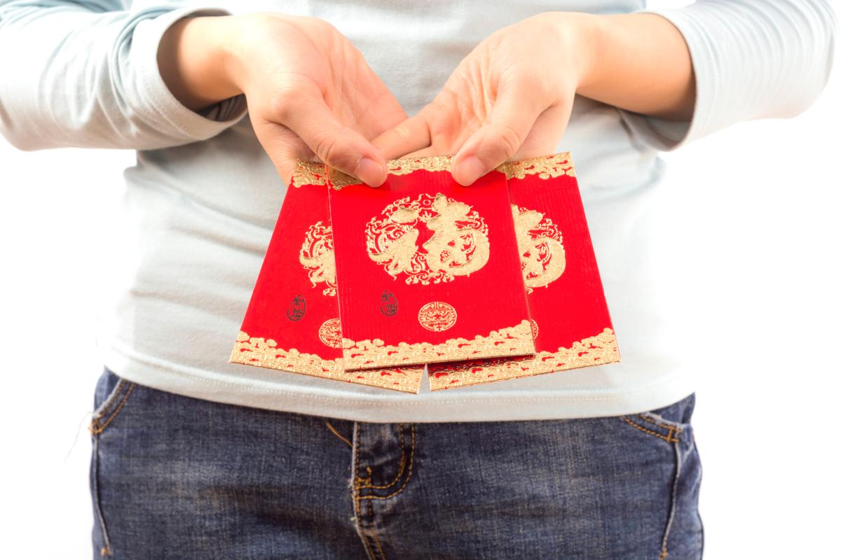 Tips Mengatur Anggaran Angpao Imlek Agar Tidak Boncos, Dompet Tetap Tebal!