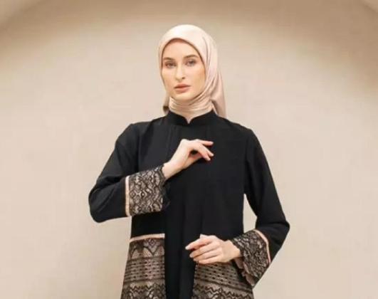 Tren Busana Lebaran 2026: Mengintip Gaya Gamis Rompi Lepas hingga Kemewahan Armani Silk