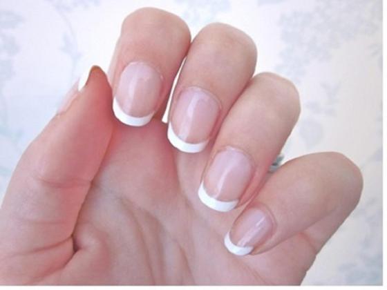 Bocoran Tren Nail Art 2026, 4 Desain Kuku Minimalis Ini Sukses Ubah Penampilan Jadi Super Stunning!