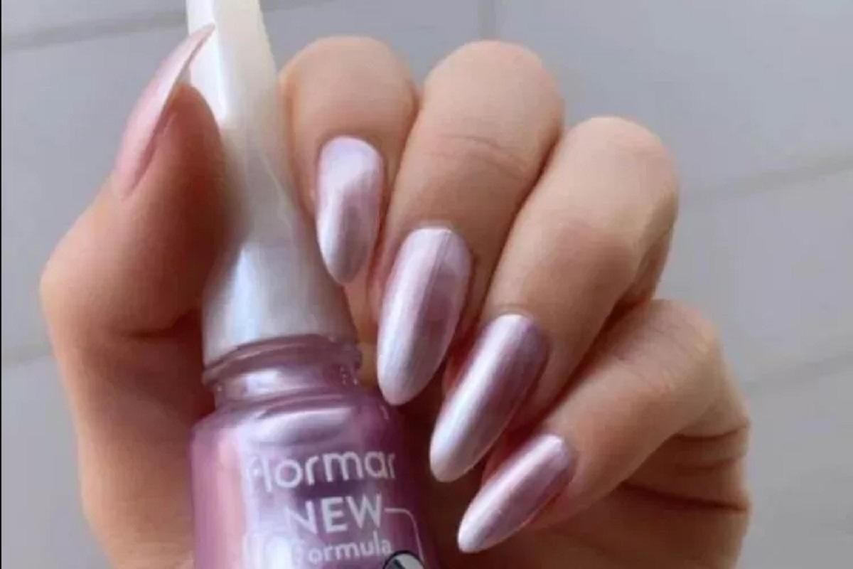 Bocoran Tren Nail Art 2026, 4 Desain Kuku Minimalis Ini Sukses Ubah Penampilan Jadi Super Stunning!