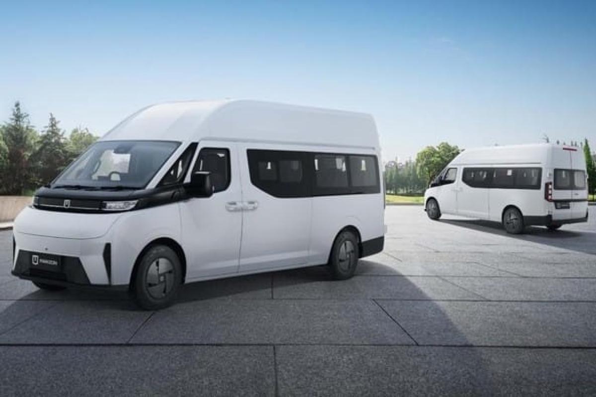Farizon SV vs Toyota Hiace, Duel Listrik dan Mesin Diesel di Pasar Mobil Van Indonesia