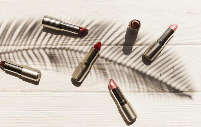 Warna Lipstik Universal yang Bikin Wajah Cerah, Rahasia Cantik Semua Skin Tone Indonesia!