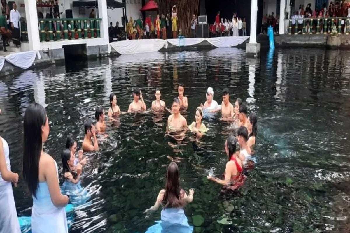 Warna-warni Ramadan Global, Dari Permainan Cincin di Irak hingga Ritual Padusan di Indonesia