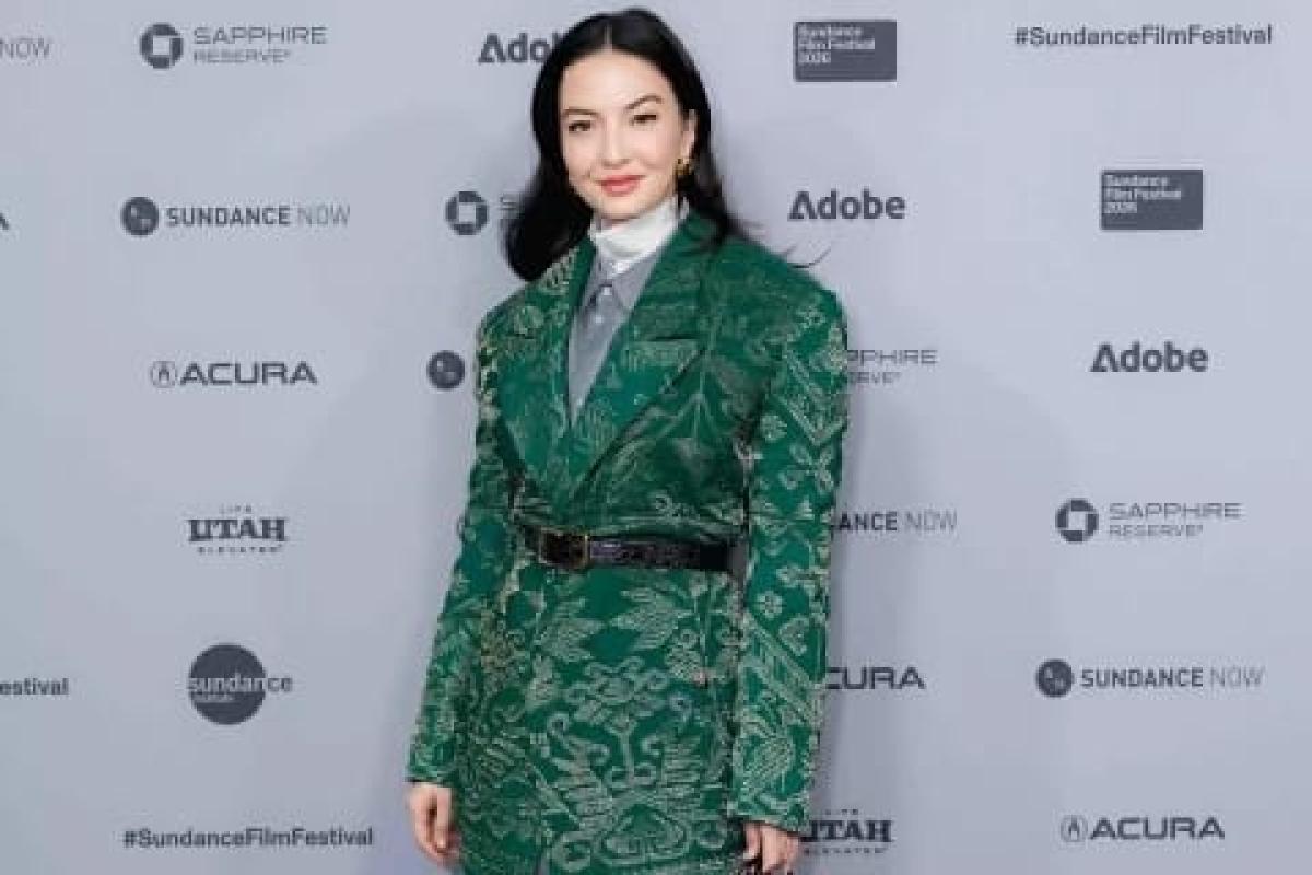 Raline Shah Tampil Anggun di Sundance 2026 dengan Rancangan Sapto Djojokartiko