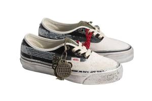 Vans Authentic Premium Charms Pack (Dokumen Istimewa)
