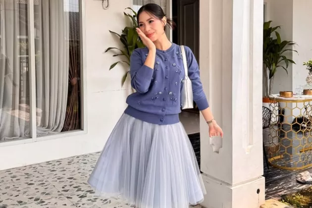 Inspirasi Outfit Serba Biru ala Abel Cantika, Tampil Simpel tapi Bikin Makin Cantik 