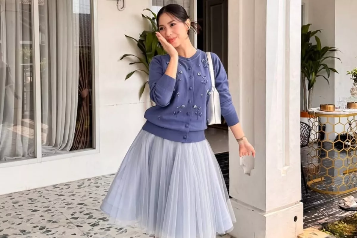 Inspirasi Outfit Serba Biru ala Abel Cantika, Tampil Simpel tapi Bikin Makin Cantik 