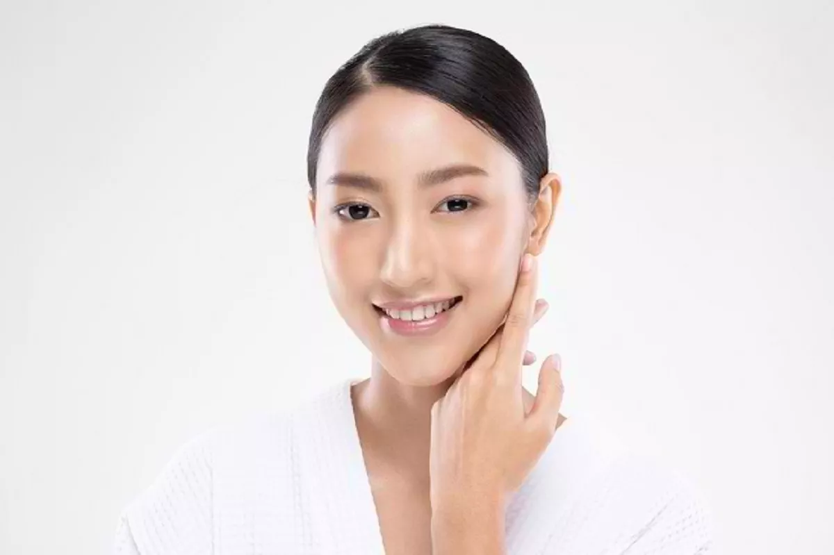 Rahasia Wajah Glowing Alami: 8 Bahan Rumahan yang Ampuh Bikin Kulit Sehat Bercahaya