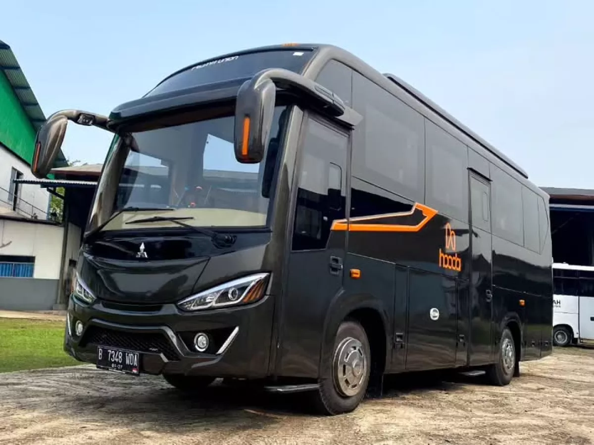 Melihat Medium Bus Karoseri Trijaya Union dengan Kabin Mewah Layaknya Hotel