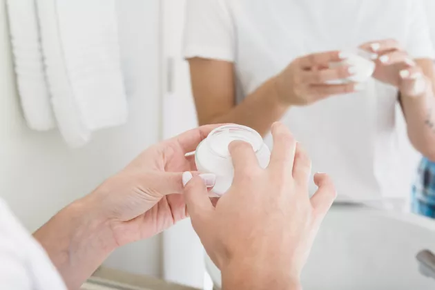 Jangan Pakai Pelembap Niacinamide Sebelum Baca Aturan Main Ini!
