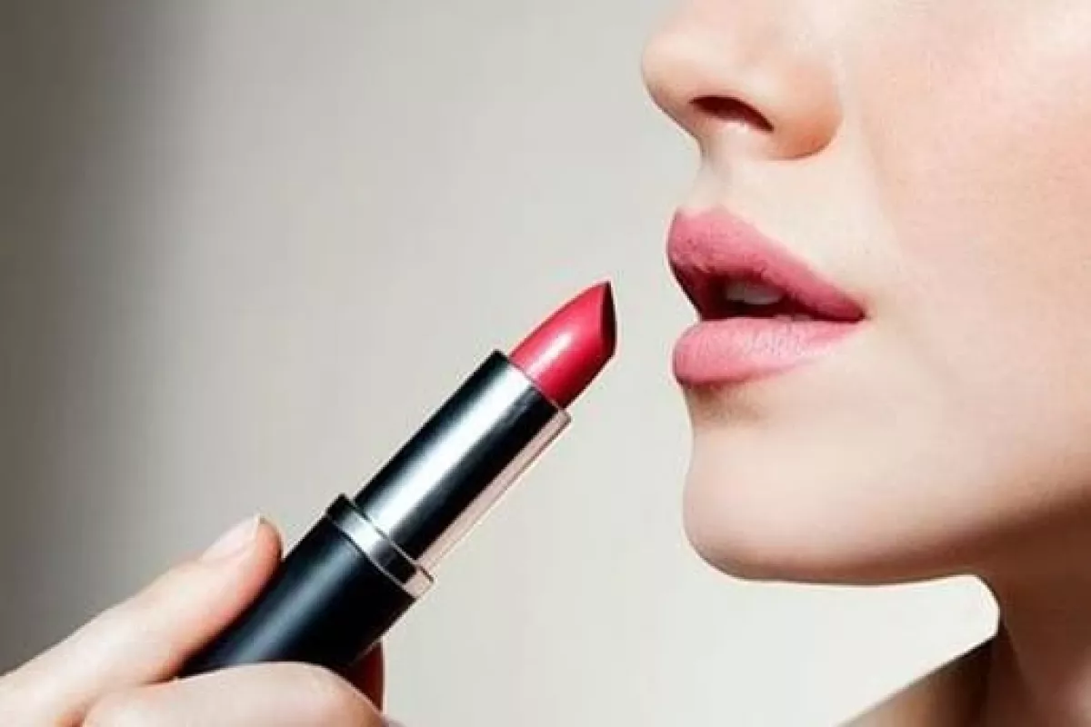 Rekomendasi Warna Lipstik yang Wajib Kamu Coba untuk Tampil Fresh