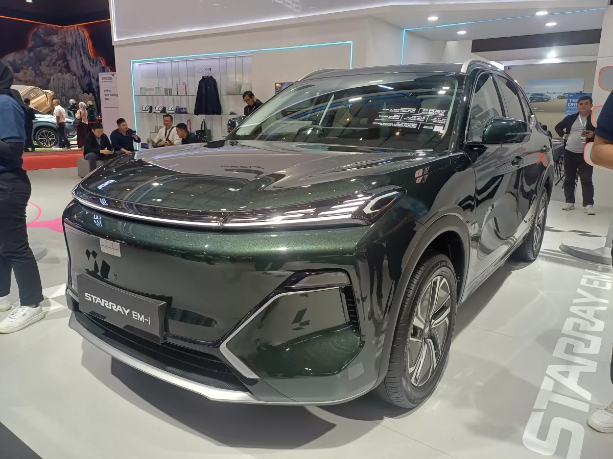 Bedah Spesifikasi Geely Starray EM-1: SUV Hybrid Canggih yang Bikin Irit Gak Masuk Akal!