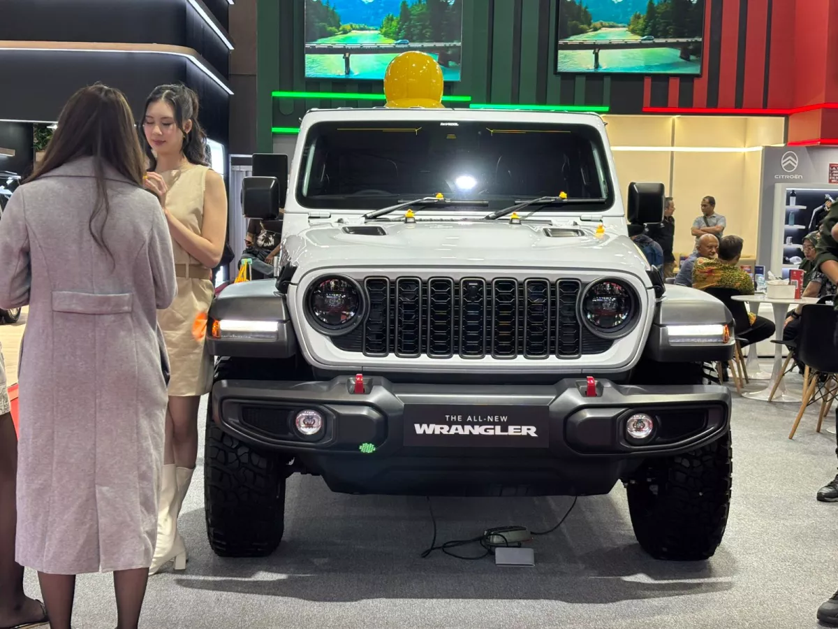 Menikmati Jeep Wrangler Rubicon, Berkendara Nyaman dengan Tampilan Gagah