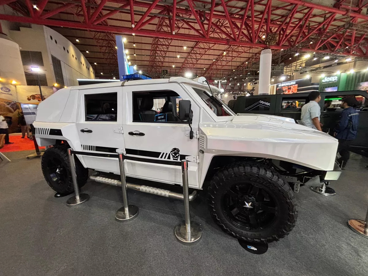 Pindad Maung MV1 dan MV2 Curi Perhatian di IIMS 2026 (Tuahta Aldo / fin.co.id)
